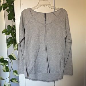 Kuhl Women's Light Gray Long Sleeve Tee